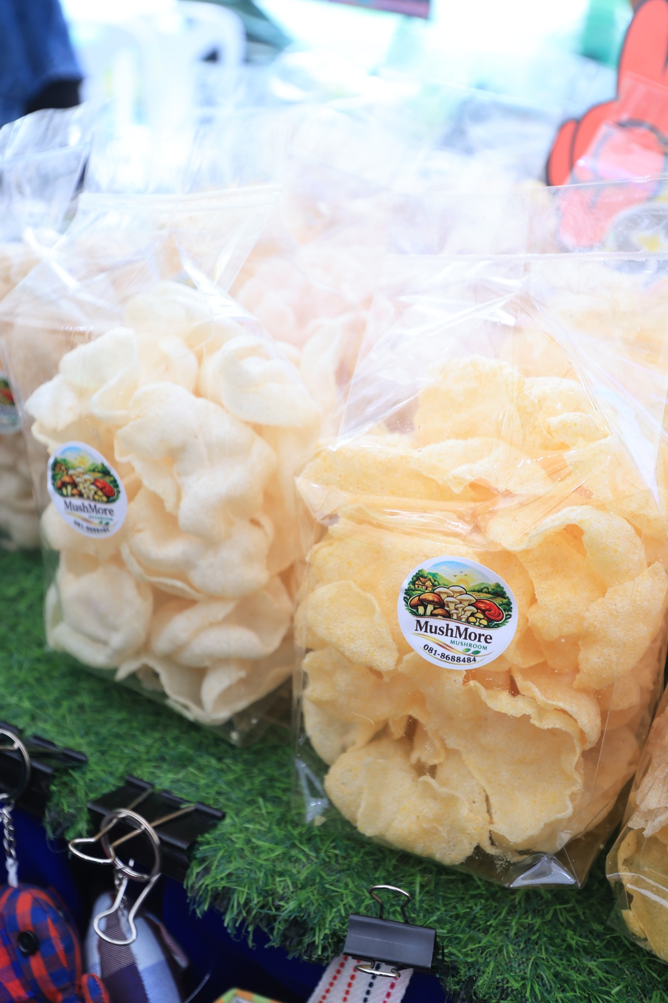 title - ปลัดกระทรวงเกษตรฯ และผู้บริหาร ส.ป.ก. เยี่ยมชมร้านค้า ในงานวันคล้ายวันสถาปนา ส.ป.ก. ครบรอบ 51 ปี